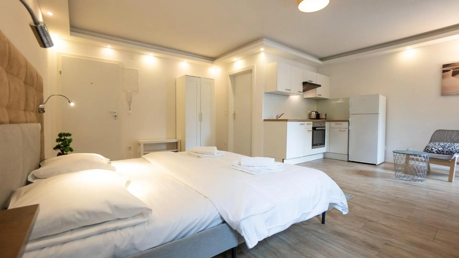 Smart Studio With Queen-Size Bed, Self Check-In ウィーン アパート